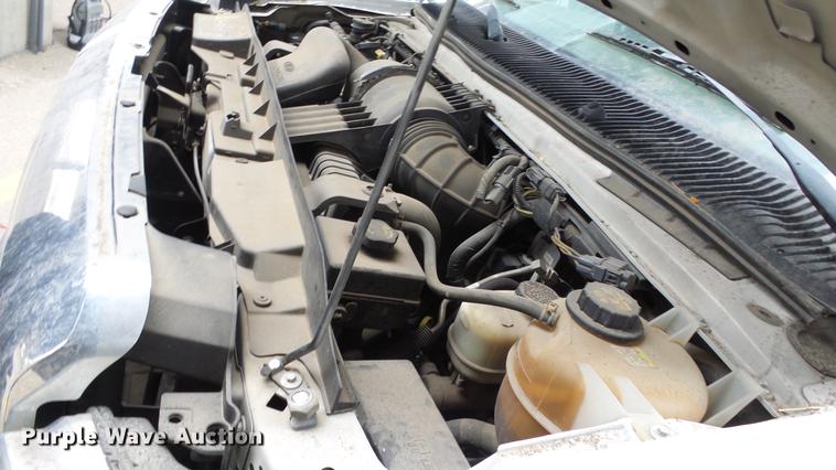 image for item DC3235 2009 Ford E450 Super Duty shuttle bus