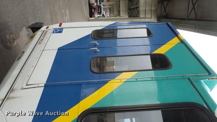 image for item DC3235 2009 Ford E450 Super Duty shuttle bus