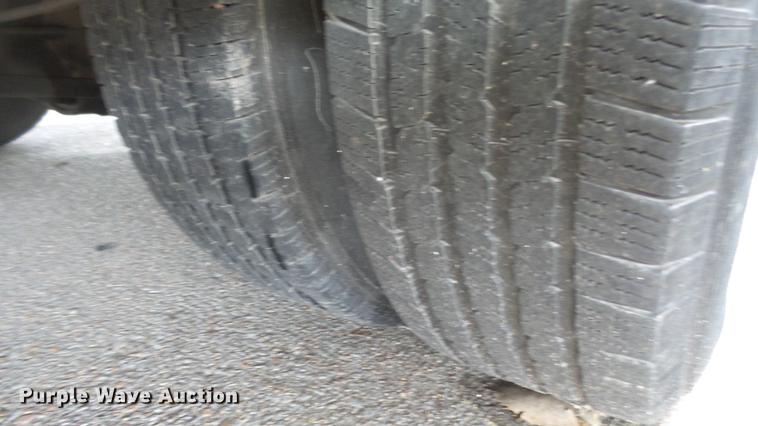 image for item DC3235 2009 Ford E450 Super Duty shuttle bus