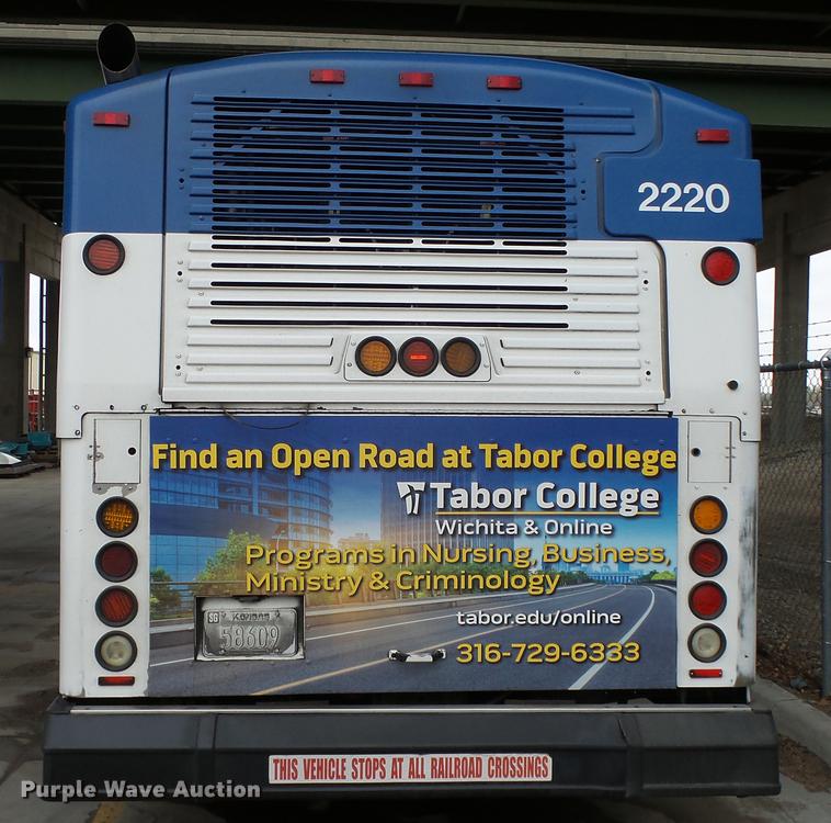 image for item DC3236 2002 Gillig C20B096N4 transit bus