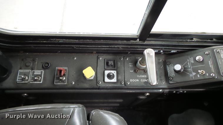 image for item DC3236 2002 Gillig C20B096N4 transit bus