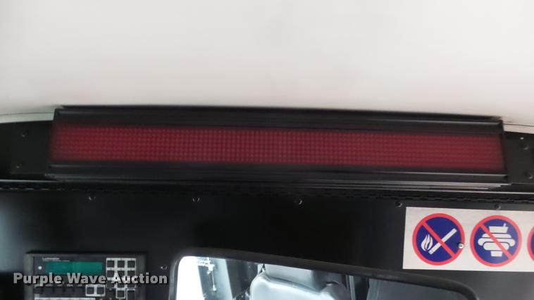 image for item DC3236 2002 Gillig C20B096N4 transit bus