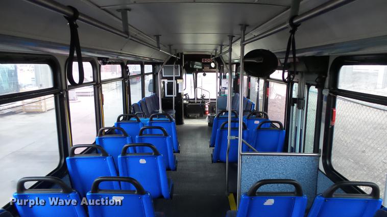 image for item DC3236 2002 Gillig C20B096N4 transit bus