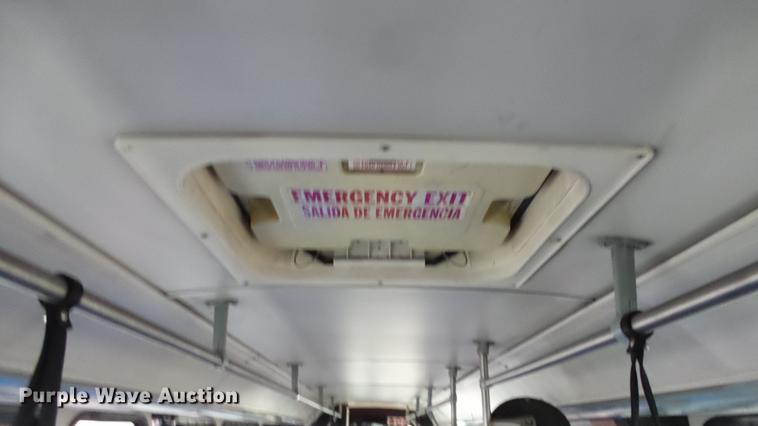 image for item DC3236 2002 Gillig C20B096N4 transit bus