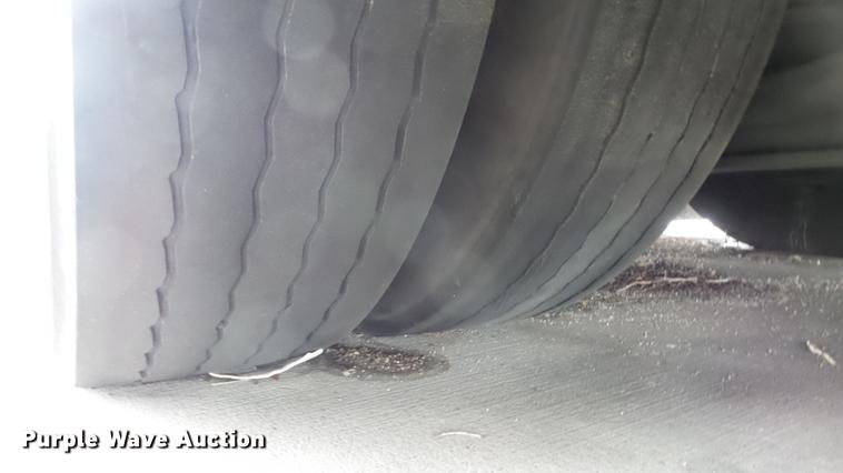 image for item DC3236 2002 Gillig C20B096N4 transit bus