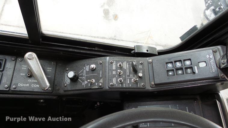 image for item DC3237 2002 Gillig C20B096N4 transit bus