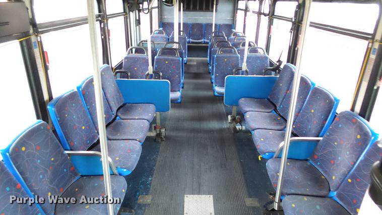 image for item DC3237 2002 Gillig C20B096N4 transit bus