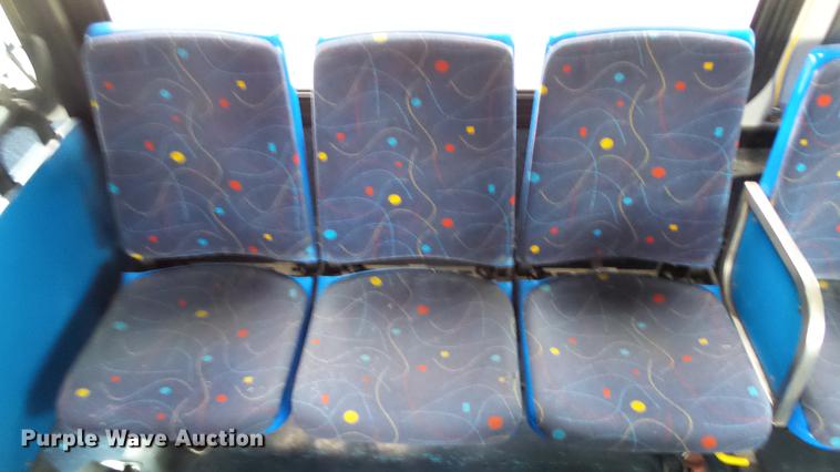 image for item DC3237 2002 Gillig C20B096N4 transit bus