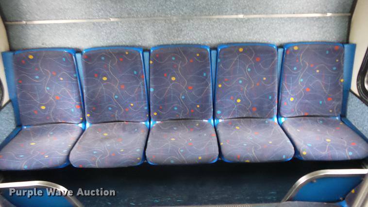 image for item DC3237 2002 Gillig C20B096N4 transit bus