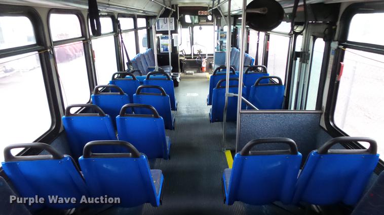 image for item DC3237 2002 Gillig C20B096N4 transit bus