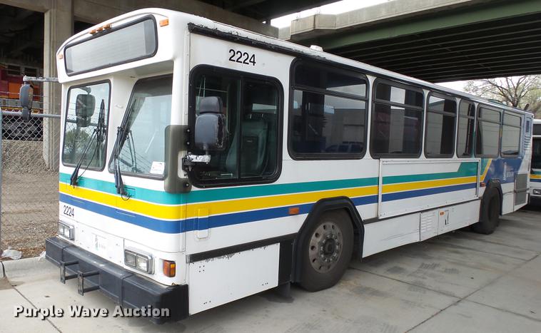 image for item DC3238 2002 Gillig C20B096N4 transit bus