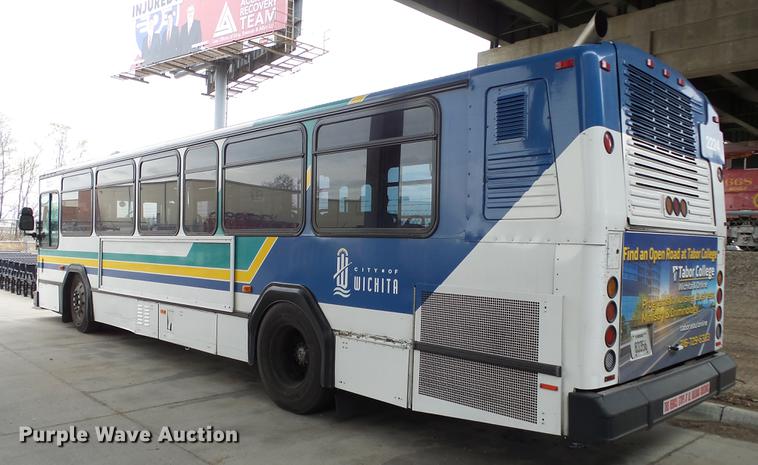 image for item DC3238 2002 Gillig C20B096N4 transit bus