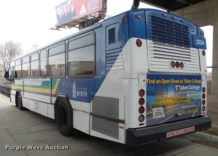 image for item DC3238 2002 Gillig C20B096N4 transit bus