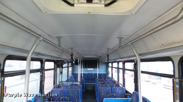 image for item DC3238 2002 Gillig C20B096N4 transit bus
