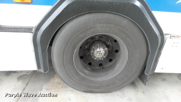 image for item DC3238 2002 Gillig C20B096N4 transit bus