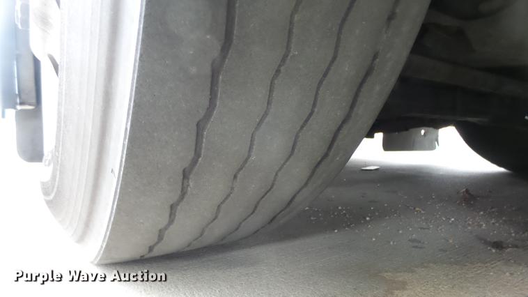 image for item DC3238 2002 Gillig C20B096N4 transit bus