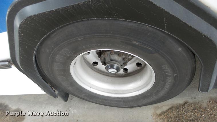 image for item DC3238 2002 Gillig C20B096N4 transit bus