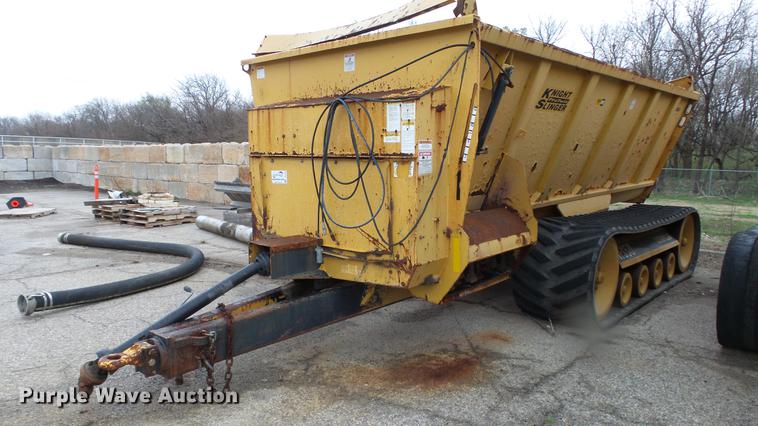 image for item DC3246 Knight 8040 Pro Twin slurry spreader