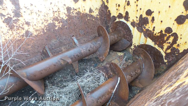 image for item DC3246 Knight 8040 Pro Twin slurry spreader