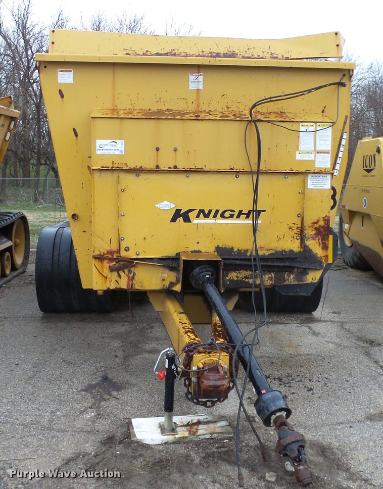 image for item DC3247 Knight 8040 Pro Twin slurry spreader