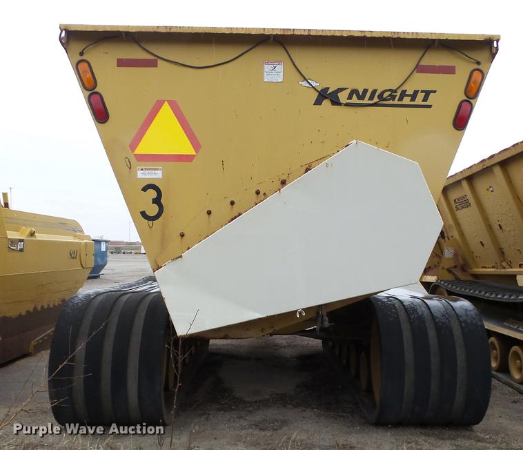 image for item DC3247 Knight 8040 Pro Twin slurry spreader