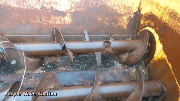 image for item DC3247 Knight 8040 Pro Twin slurry spreader