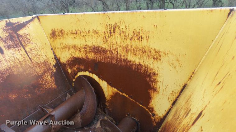 image for item DC3247 Knight 8040 Pro Twin slurry spreader