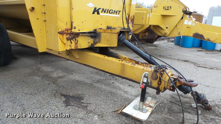image for item DC3247 Knight 8040 Pro Twin slurry spreader