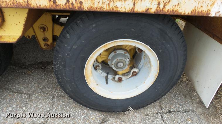 image for item DC3249 1987 Kalyn LB25T equipment trailer