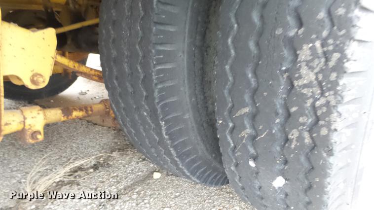 image for item DC3249 1987 Kalyn LB25T equipment trailer