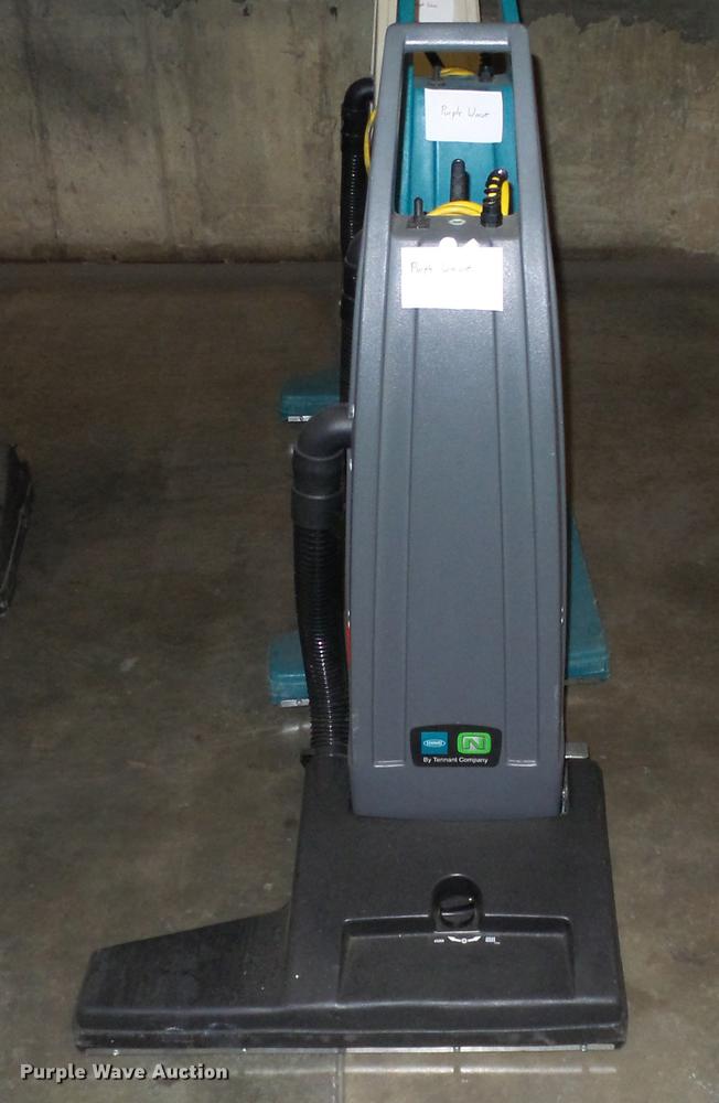 (5) vacuums in Wichita, KS Item EA9962 sold Purple Wave