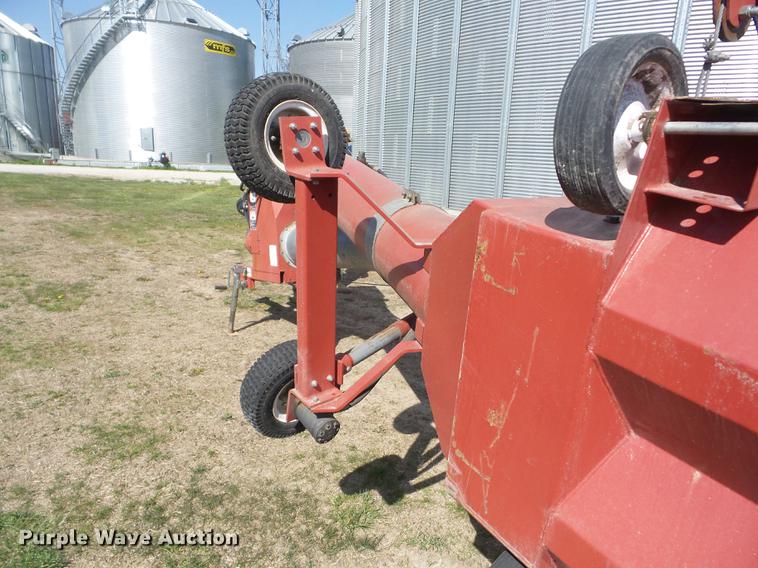 image for item AY9518 Grain King 12X82 grain auger