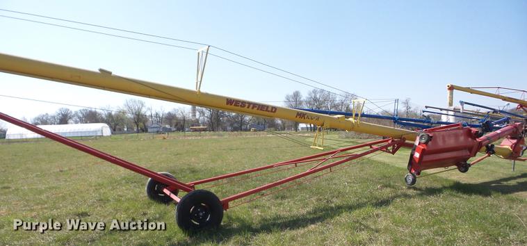 image for item AY9519 Westfield MK100-71 grain auger