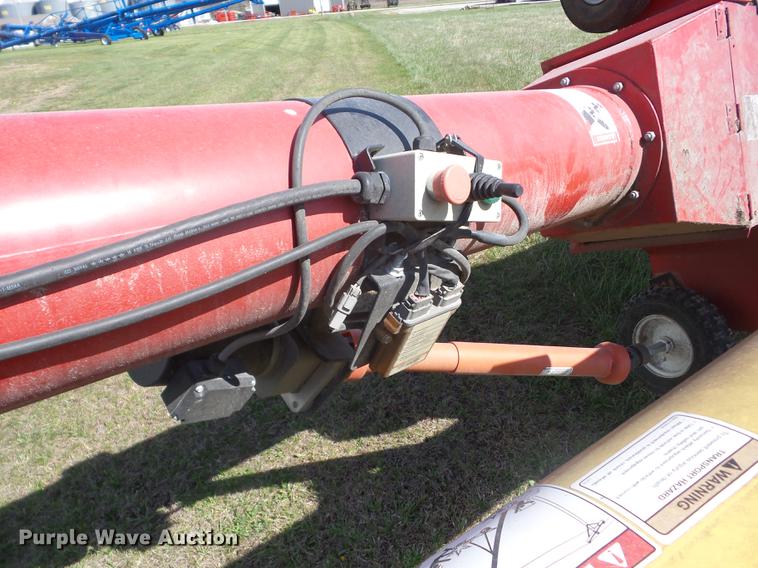 image for item AY9519 Westfield MK100-71 grain auger