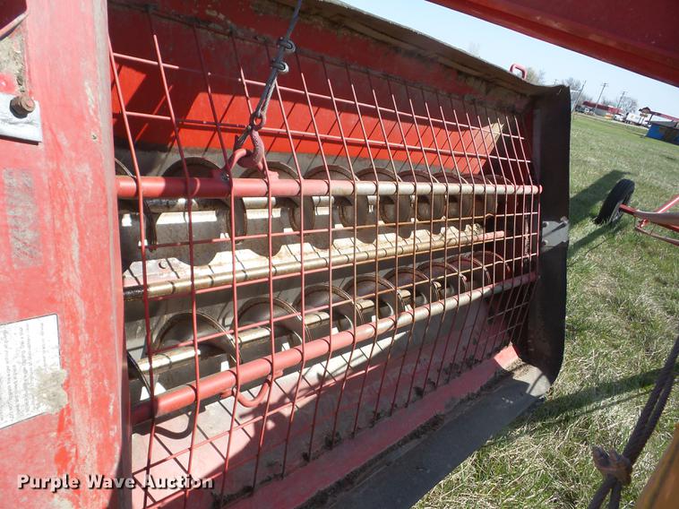 image for item AY9519 Westfield MK100-71 grain auger