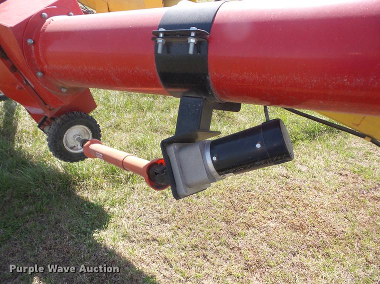 image for item AY9519 Westfield MK100-71 grain auger