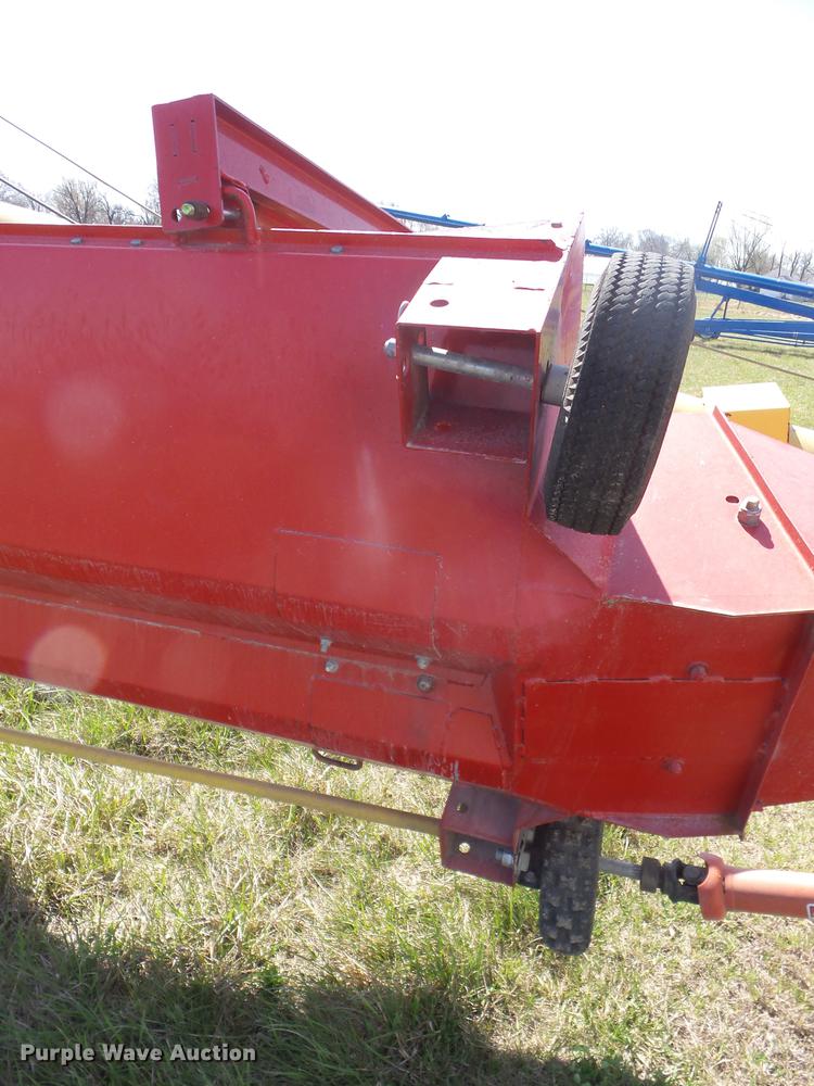 image for item AY9519 Westfield MK100-71 grain auger