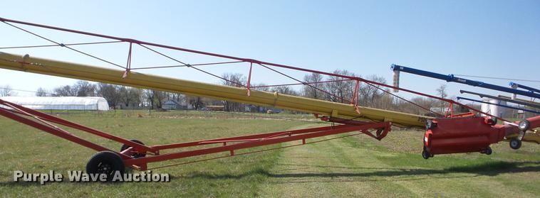 image for item AY9521 Westfield MK130-91 Plus grain auger