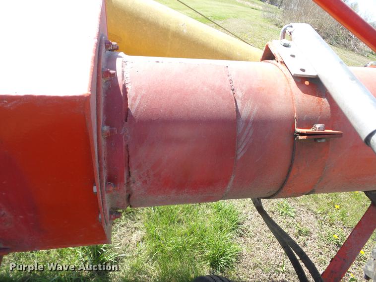image for item AY9521 Westfield MK130-91 Plus grain auger