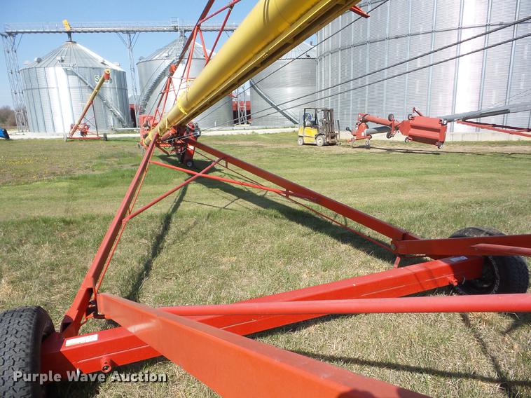 image for item AY9521 Westfield MK130-91 Plus grain auger