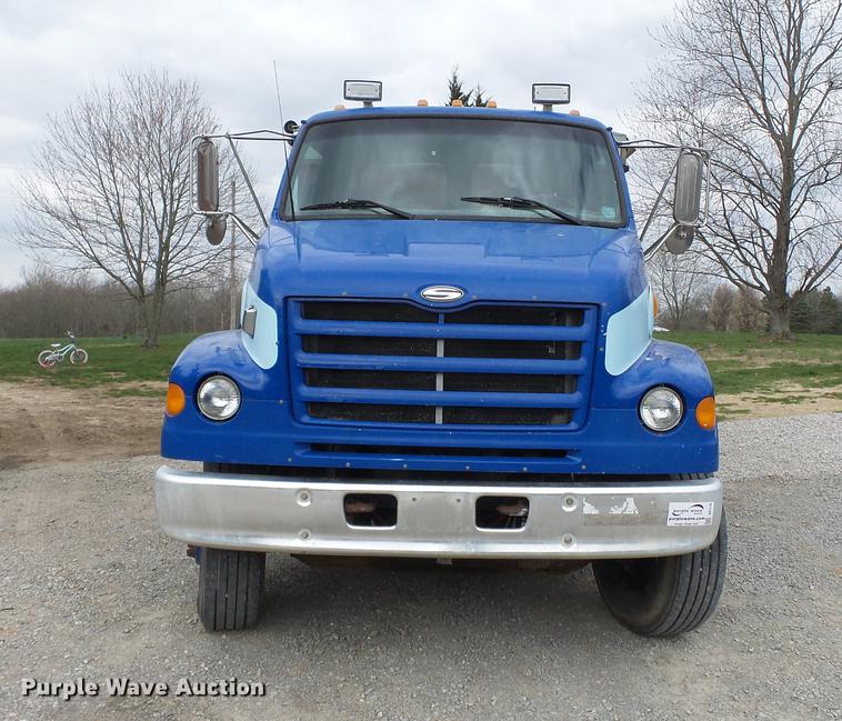 image for item DB7178 2000 Sterling L7501 grain truck