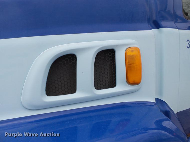 image for item DB7178 2000 Sterling L7501 grain truck