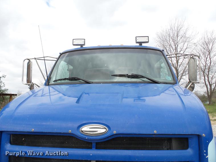 image for item DB7178 2000 Sterling L7501 grain truck