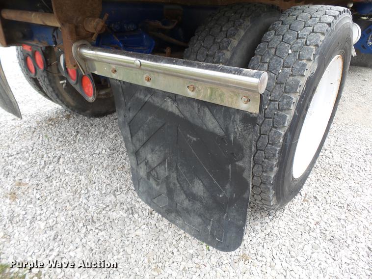 image for item DB7178 2000 Sterling L7501 grain truck