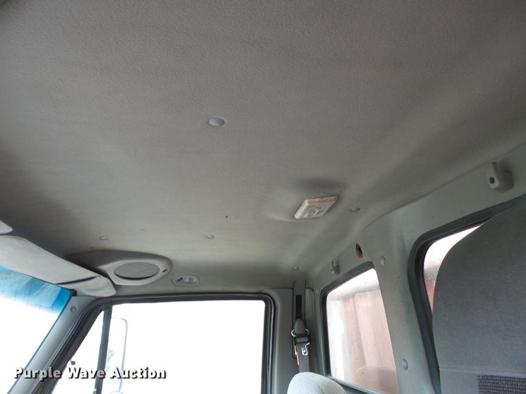 image for item DB7178 2000 Sterling L7501 grain truck