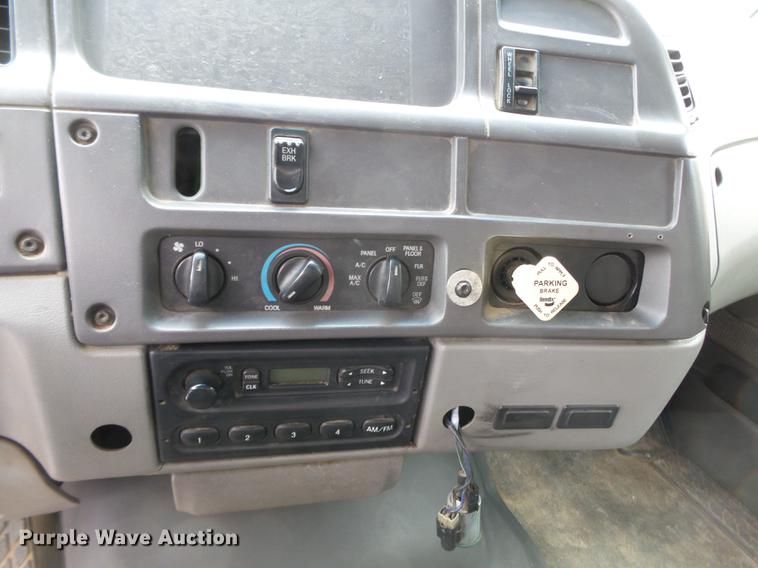 image for item DB7178 2000 Sterling L7501 grain truck