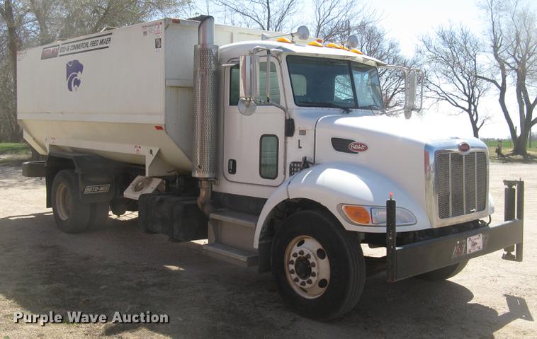 image for item DC2294 2008 Peterbilt 335 feed mixer truck