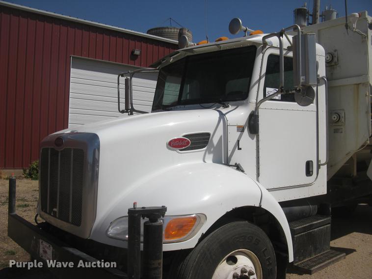 image for item DC2294 2008 Peterbilt 335 feed mixer truck