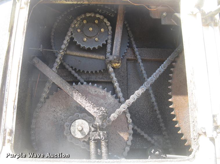 image for item DC2294 2008 Peterbilt 335 feed mixer truck