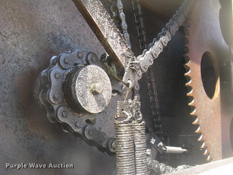 image for item DC2294 2008 Peterbilt 335 feed mixer truck